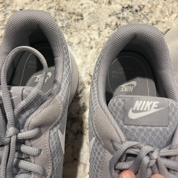 Nike NWT - men’s shoes size 12 gray - Picture 3 of 6